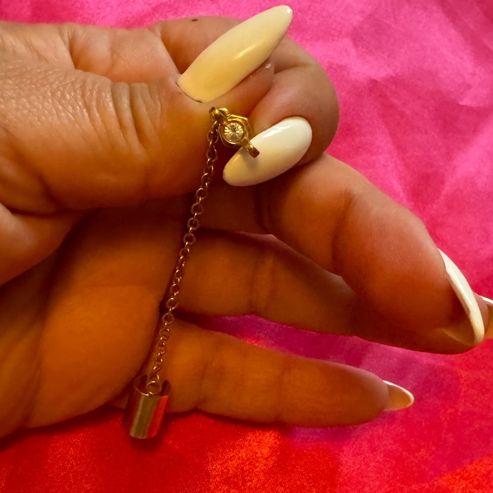Gold ear cuff - Picture 4 of 6